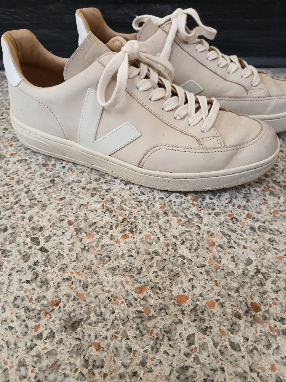 Vejas Taupe V12 Sneakers 👟